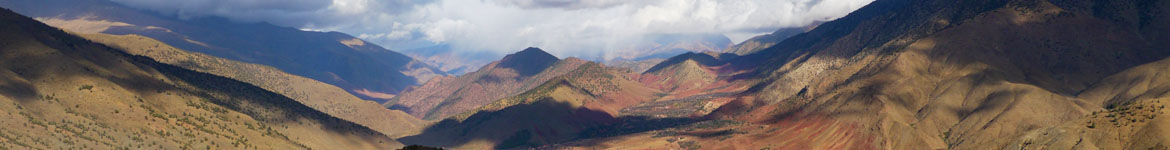 Marokkanische Landschaft mit Wolken